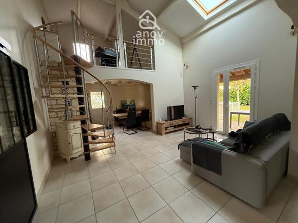 Maison
                                                                                                                                                                                                                                                                                                                        7 pièce(s)                                                                                                                                                                                                          4 chambre(s)                                                                                                                                                                                                          117.2  m²