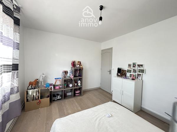 Maison
                                                                                                                                                                                                                                                                                                                        4 pièce(s)                                                                                                                                                                                                          3 chambre(s)                                                                                                                                                                                                          72  m²