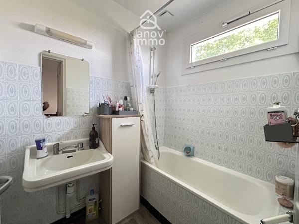 Maison
                                                                                                                                                                                                                                                                                                                        4 pièce(s)                                                                                                                                                                                                          3 chambre(s)                                                                                                                                                                                                          72  m²