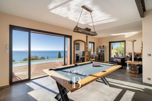 Saint-Raphaël, Villa 4 Chambres -  204 m² à vendre