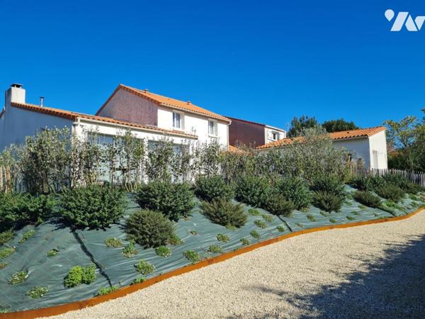 MAISON - ST LEGER LES VIGNES - Belle maison de 4 chambres avec dépendances