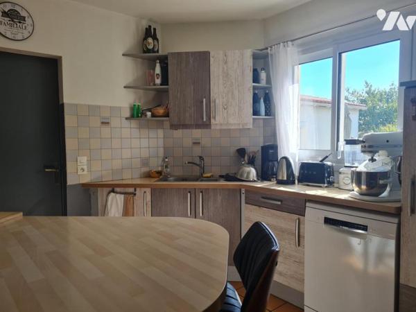 MAISON - ST LEGER LES VIGNES - Belle maison de 4 chambres avec dépendances