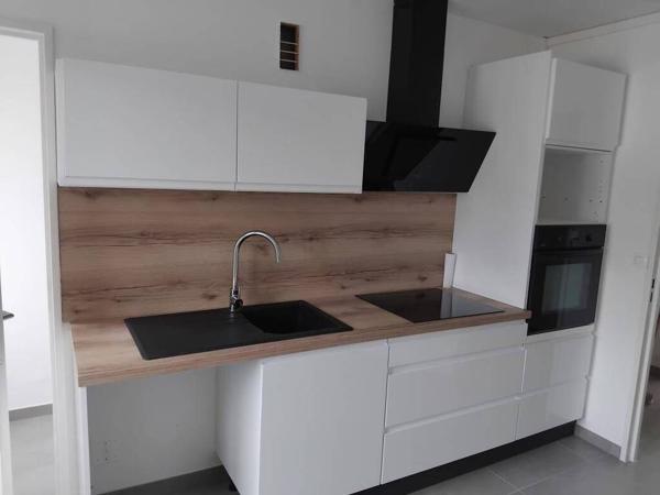 LA FOUILLOUSE F3/F4 entièrement rénové dernier étage