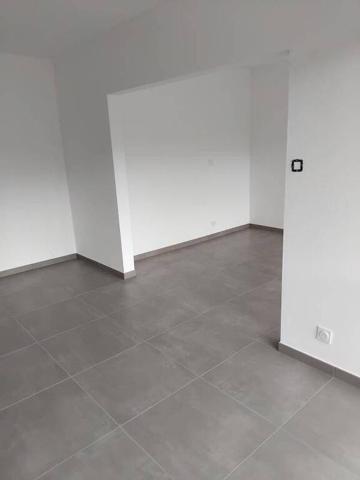 LA FOUILLOUSE F3/F4 entièrement rénové dernier étage