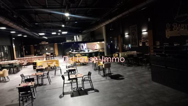 Commerce à vendre 10 pièces de 1 050 m²