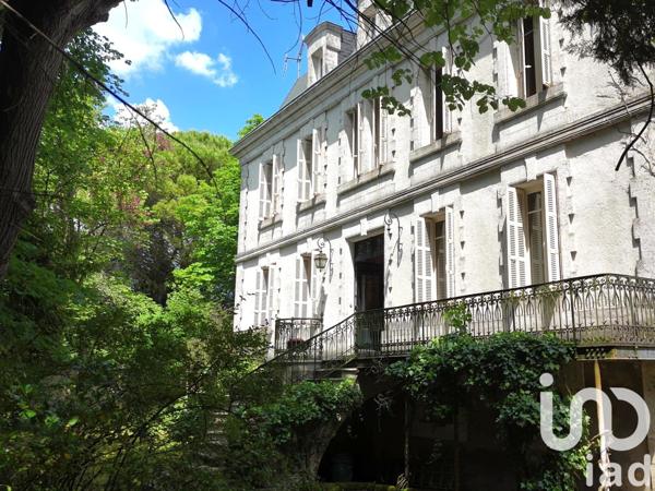 Maison de ville 14 pièces de 373 m² à Angoulême (16000)