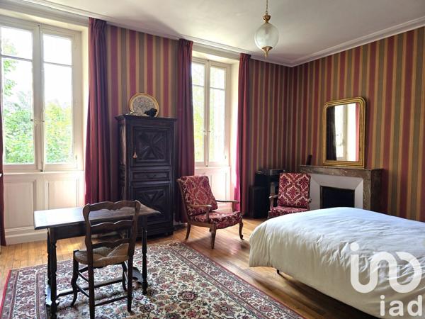 Maison de ville 14 pièces de 373 m² à Angoulême (16000)