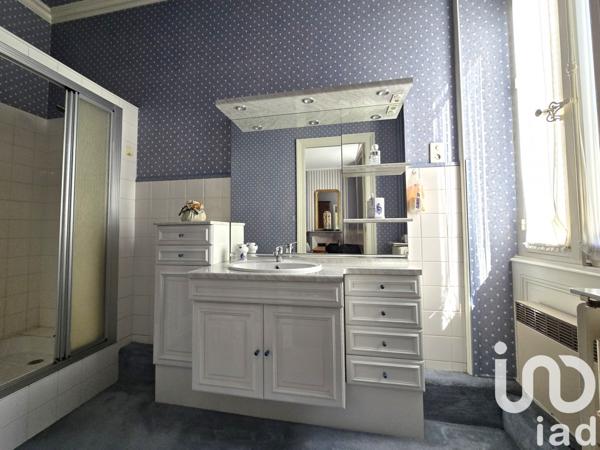 Maison de ville 14 pièces de 373 m² à Angoulême (16000)