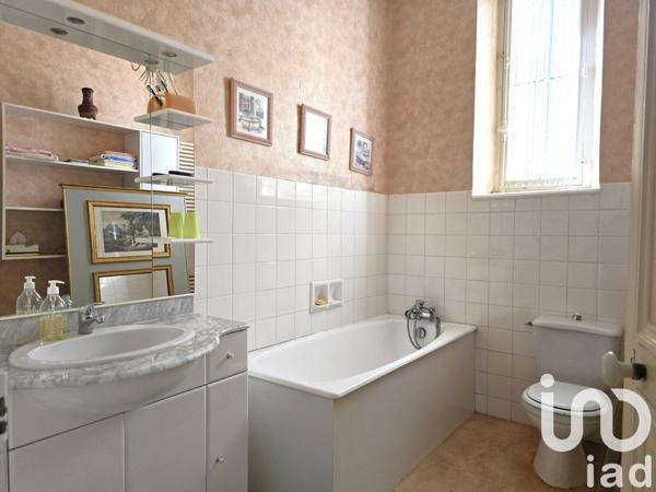 Maison de ville 14 pièces de 373 m² à Angoulême (16000)