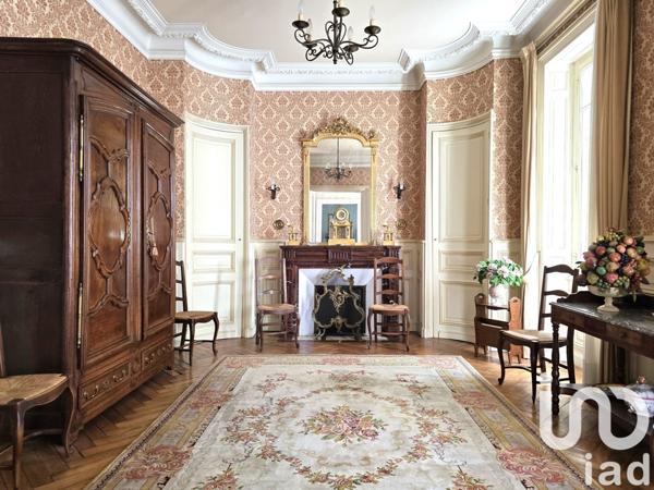 Maison de ville 14 pièces de 373 m² à Angoulême (16000)