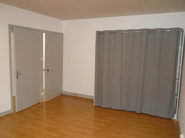 JARNAC - MISON DE VILLE A LOUER