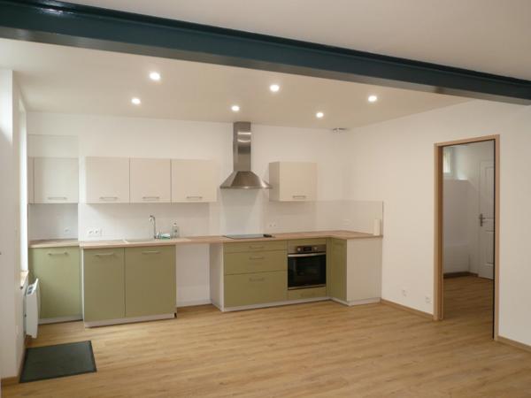 JARNAC - MISON DE VILLE A LOUER