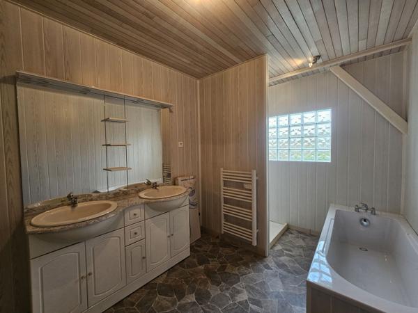 Vente Maison310 m² - 7 Pièces - AIGUILLON (47190)