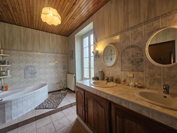 Vente Maison310 m² - 7 Pièces - AIGUILLON (47190)