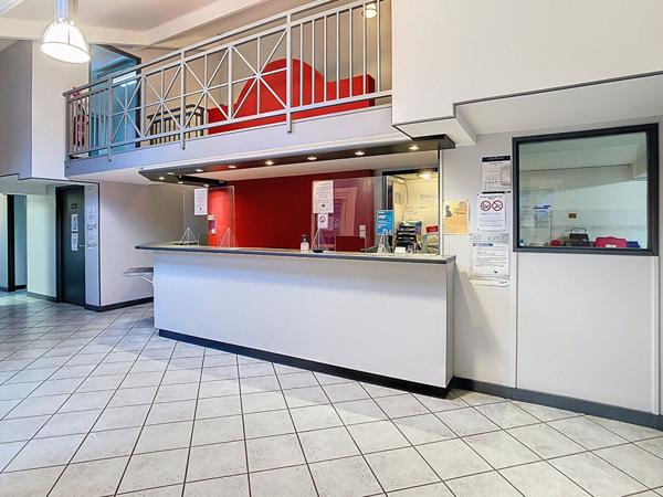 Grand Local commercial - Muret 8 pièces - 173m²