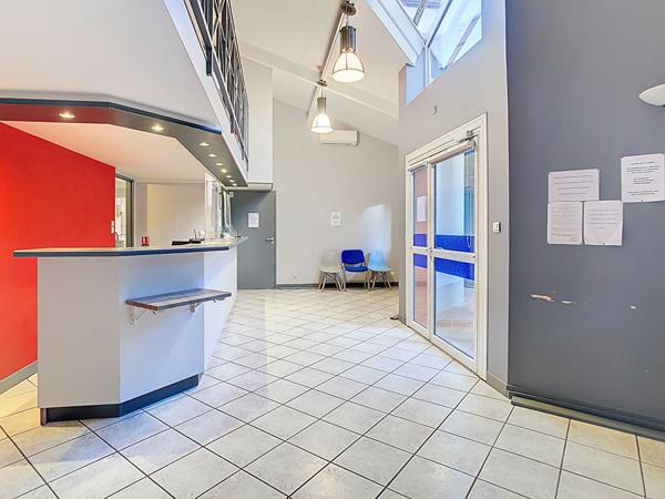 Grand Local commercial - Muret 8 pièces - 173m²