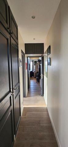 Appartement entièrement rénové avec 2 balcons et chambre de bonne