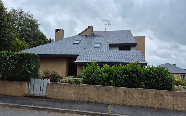 Maison à vendre    9 pièces • 222 m2 Luc-la-Primaube