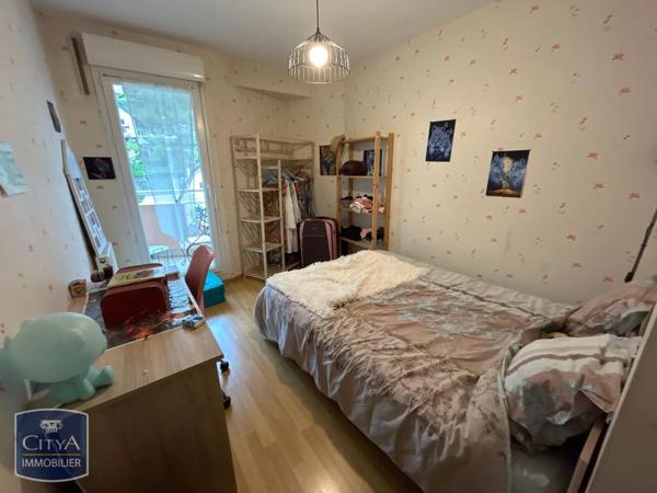 Appartement à louer 3 pièces 68.74m² Tulle (19000)