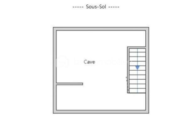 Maison 3 pièces avec jardin, véranda et cave.
Maison comprenant une entrée, une cuisine équipée, un séjour lumineux ouvrant sur une véranda, 2 chambres, une salle d'eau avec WC, un WC indépendant  en RDC et un sous-sol. 
Jardin agréable côté sud.
Idéale pour un premier achat ou une jeune famille.
Pour plus d'informations n'hésitez pas à m'envoyer un mail.
