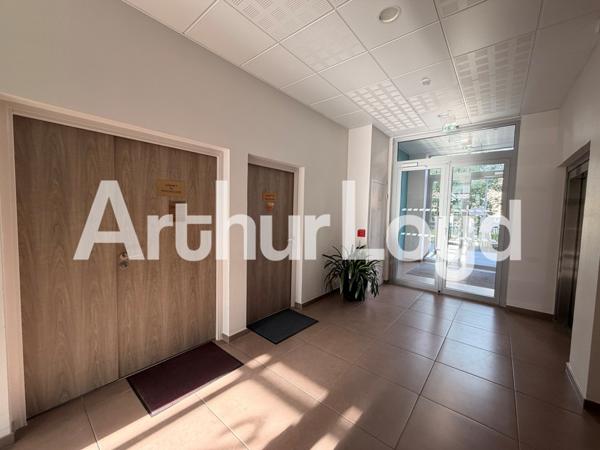 BUREAUX PMR 55M² - EN PARFAIT ETAT - A LOUER