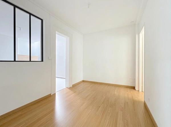 Location                                                      Appartement
                        
                     2 pièces                      34 m2                     à Saint-Quentin