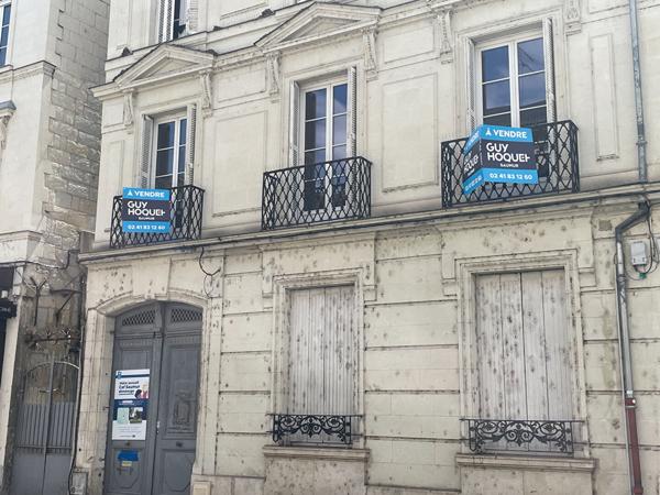 RARE Immeuble en MONOPROPRIETE Centre Ville de SAUMUR