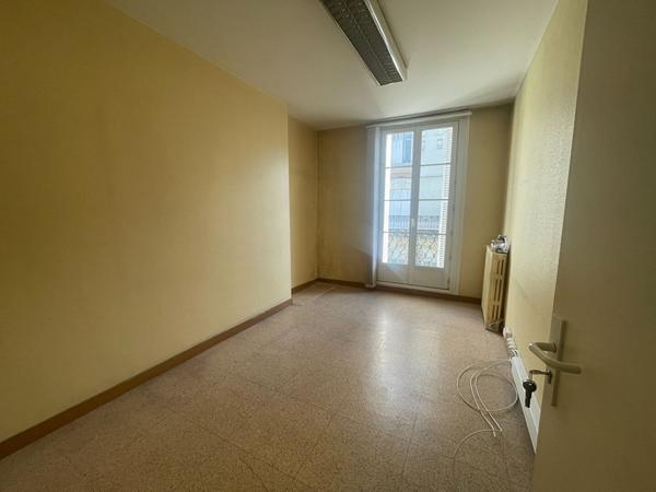 RARE Immeuble en MONOPROPRIETE Centre Ville de SAUMUR
