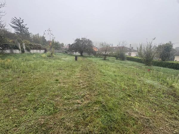 Terrain 803m2 au centre de Oytier Sr Oblas