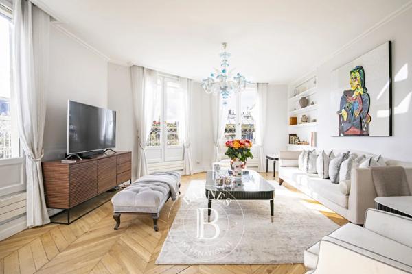 Paris 7ème, Appartement 2 Chambres -  90 m² à vendre