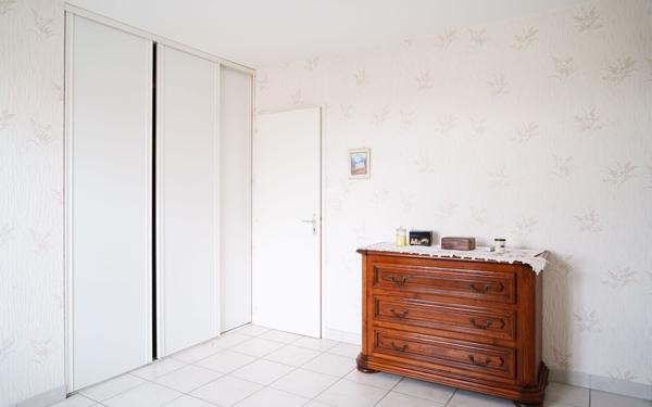 Maison à vendre    6 pièces •  Ternay