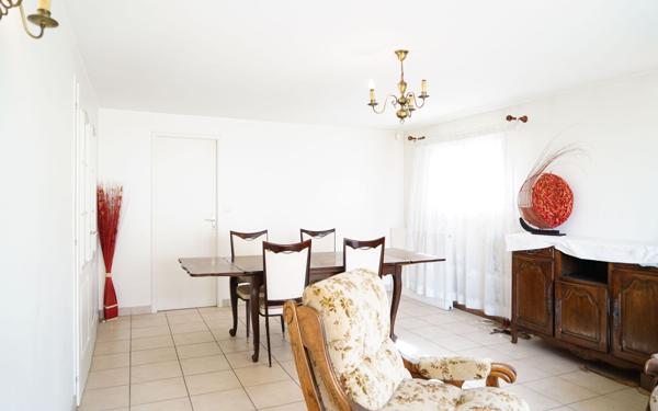 Maison à vendre    6 pièces •  Ternay