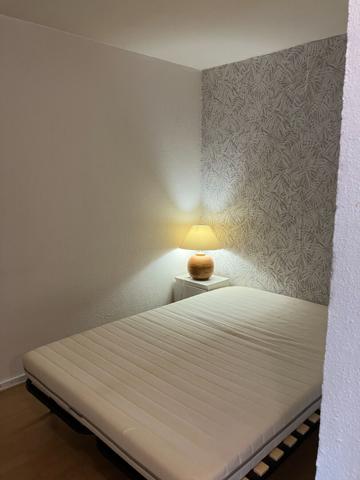 Idéalement situé BORDEAUX CAUDERAN-APPT 1 PIECE MEUBLE AVEC BALCON