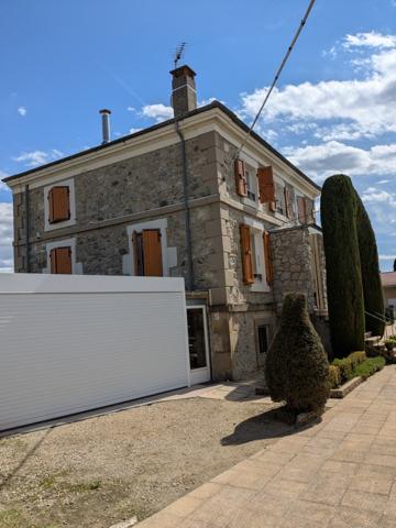 Tain-l'Hermitage (26600) Grande maison plus 3 appartements loués