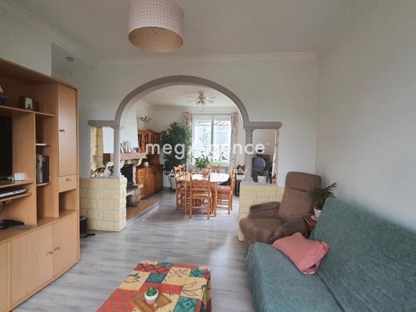 Maison à BUFFON, 03100 - 8 pièces 132m²