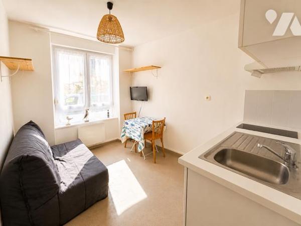 LE CONQUET - HYPER CENTRE - APPARTEMENT T2 - 20M²