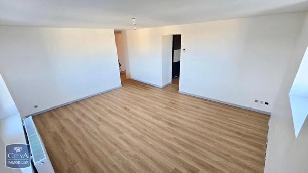 Appartement à louer 3 pièces 73m² Château-Salins (57170)