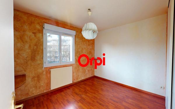 Appartement à vendre    2 pièces • 45 m2 Bron
