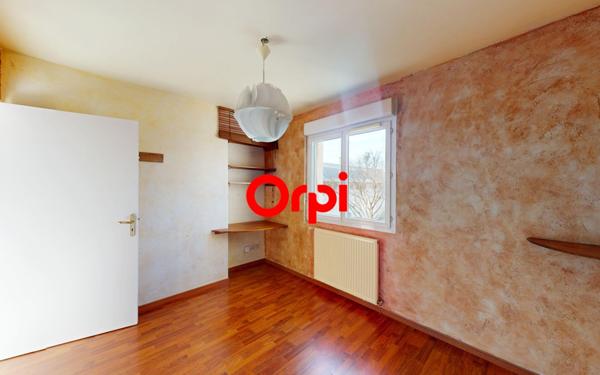 Appartement à vendre    2 pièces • 45 m2 Bron