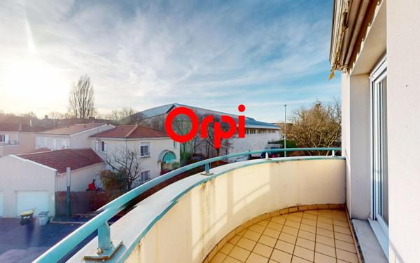 Appartement à vendre    2 pièces • 45 m2 Bron