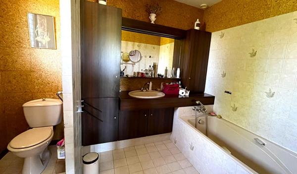 Superbe villa de 189 m² , sur terrain clos et arboré de 2 036 m²