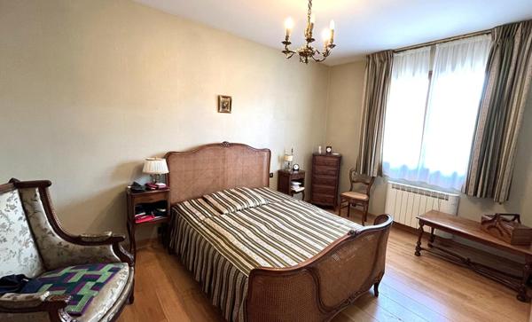 Superbe villa de 189 m² , sur terrain clos et arboré de 2 036 m²
