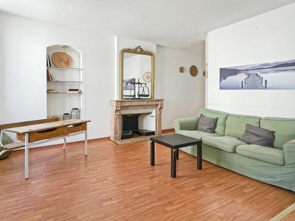 Immeuble - appartement duplex et commerce - 347 m2 - 4 chambres