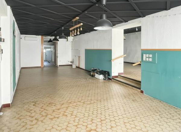 Immeuble - appartement duplex et commerce - 347 m2 - 4 chambres