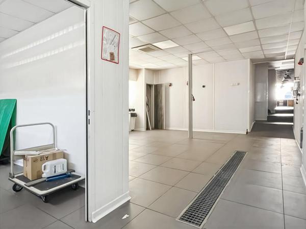 Immeuble - appartement duplex et commerce - 347 m2 - 4 chambres