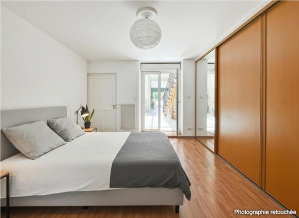 Immeuble - appartement duplex et commerce - 347 m2 - 4 chambres