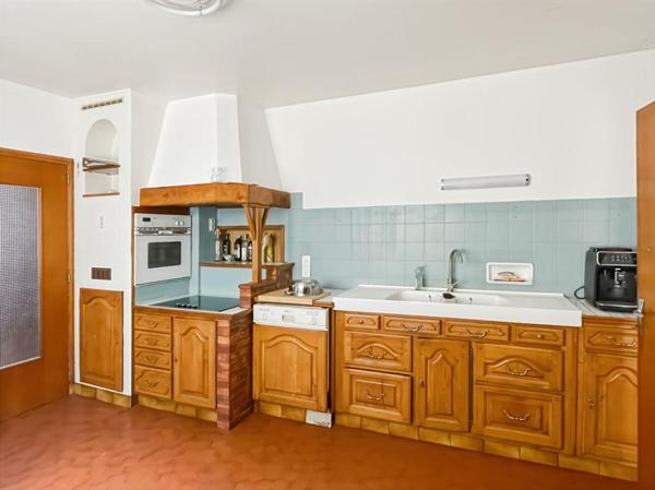 Immeuble - appartement duplex et commerce - 347 m2 - 4 chambres