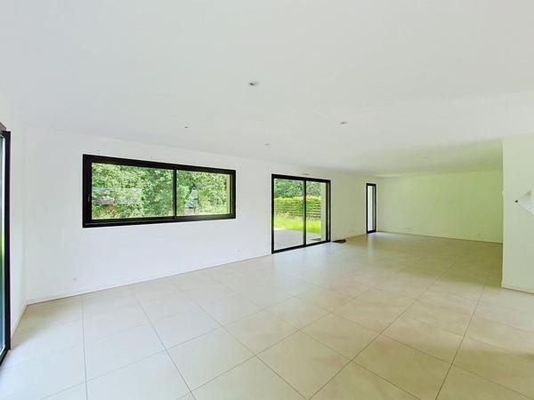 LARMOR-PLAGE : Maison contemporaine avec jardin et garage