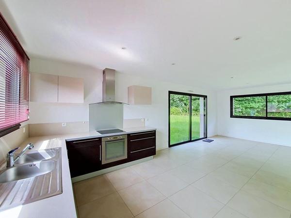 LARMOR-PLAGE : Maison contemporaine avec jardin et garage