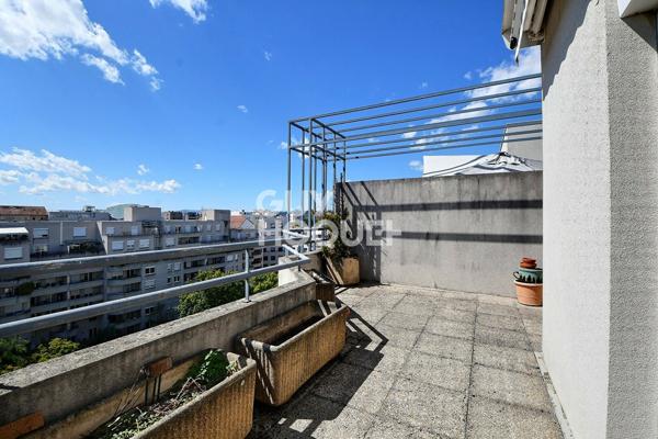 Sans Souci / Monplaisir - Dernier étage, appartement T6 de 155 m², Résidence Prestigieuse 'Les Jardins de l'Europe' Lyon 3ème (69003)